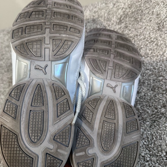 Puma Womens Classic White Walking Athletic Shoes Sneakers - Picture 7 of 9